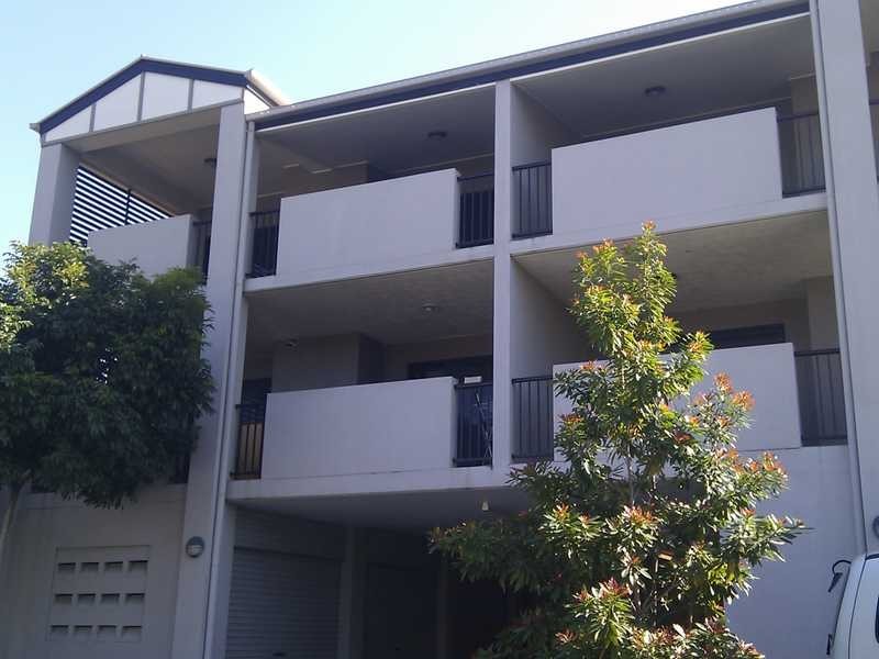 Unit 5/8 Gellibrand Street, Clayfield QLD 4011