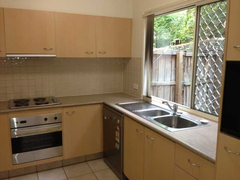 Unit 4/7 Stamford St, Yeerongpilly QLD 4105