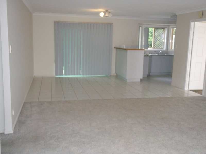 Unit 2/17 Glenfern Avenue, Kedron QLD 4031