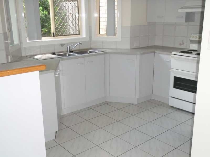 Unit 2/17 Glenfern Avenue, Kedron QLD 4031