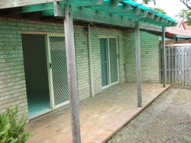 Unit 2/17 Glenfern Avenue, Kedron QLD 4031