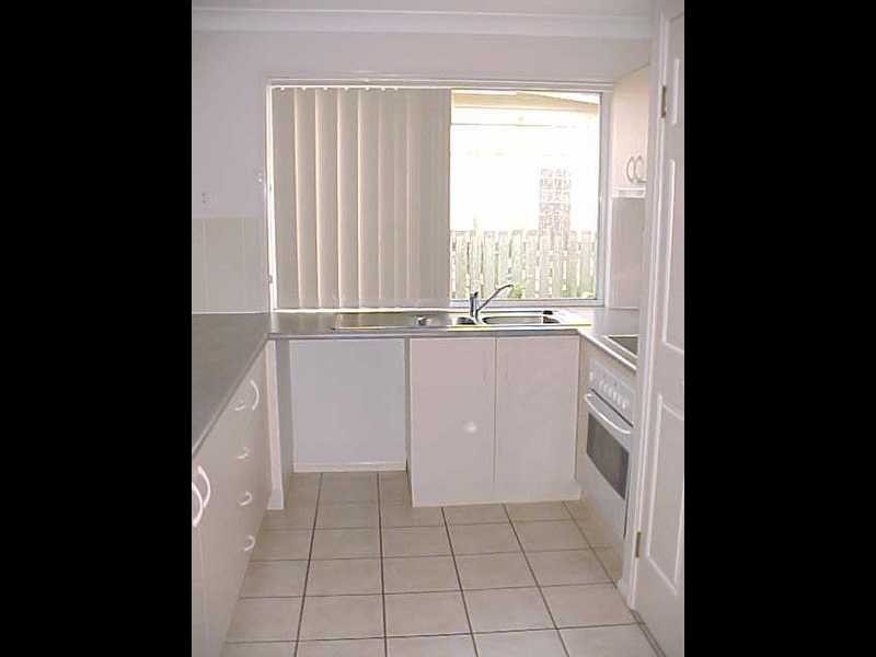 Unit 2/15 Livermore Street, Redcliffe QLD 4020