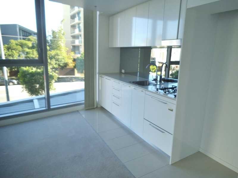 10114/8 Harbour Road, Hamilton QLD 4007