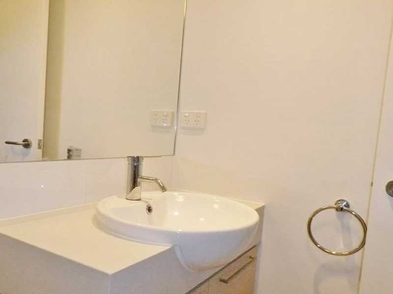 10114/8 Harbour Road, Hamilton QLD 4007