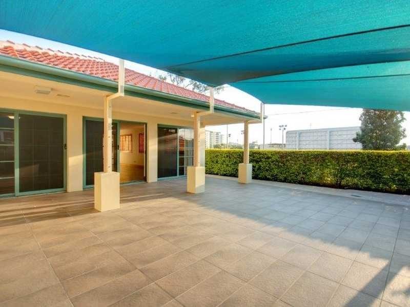 27 Cooksley Street, Hamilton QLD 4007