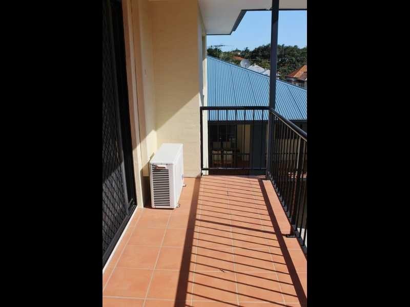 Unit 9/23-27 Gellibrand St, Clayfield QLD 4011