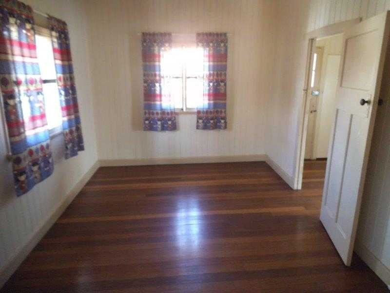 32 Mordant Street, Ascot QLD 4359