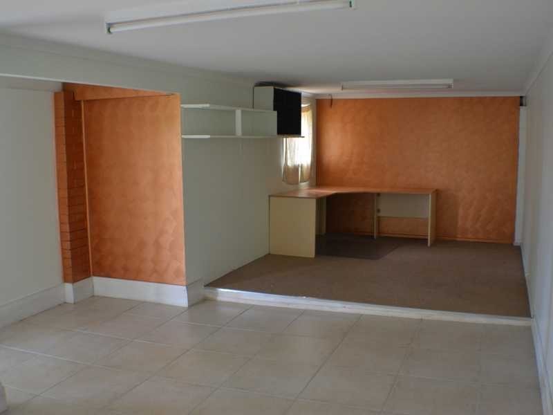 15 Dinterra Avenue, Ferny Hills QLD 4055