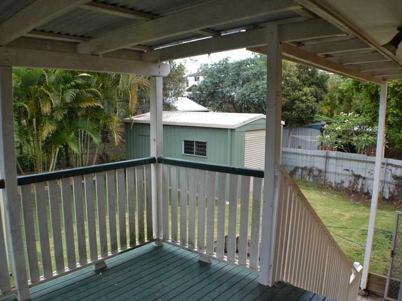 15 Dinterra Avenue, Ferny Hills QLD 4055