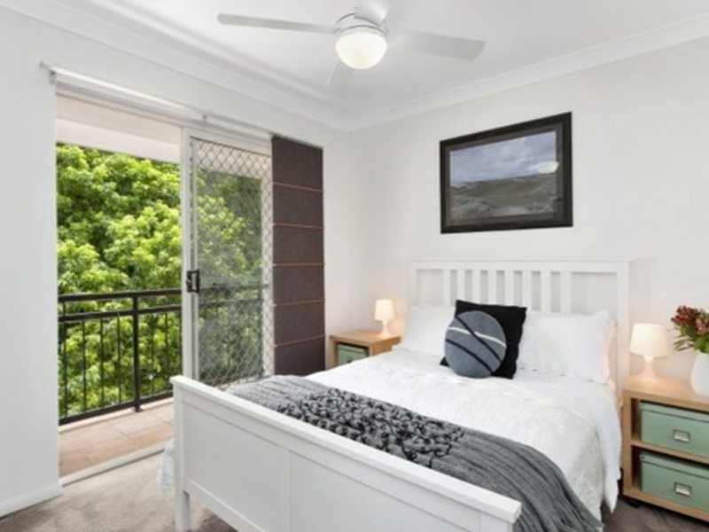 Unit 4/19 Cambridge Street, Bulimba QLD 4171