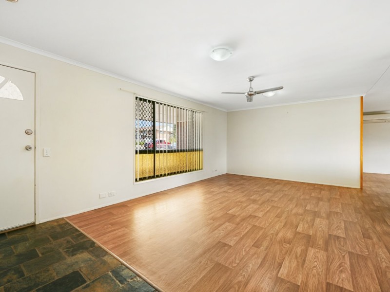 22 Werth, Oakey QLD 4401