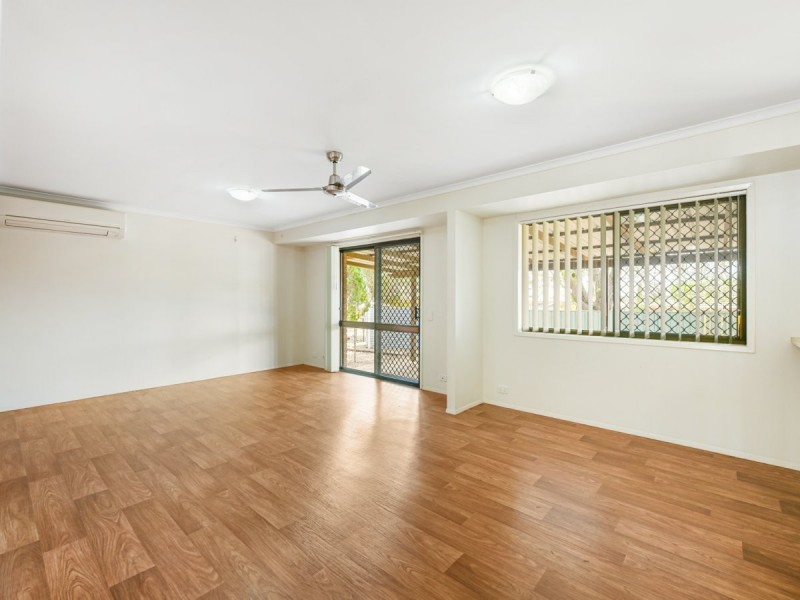22 Werth, Oakey QLD 4401