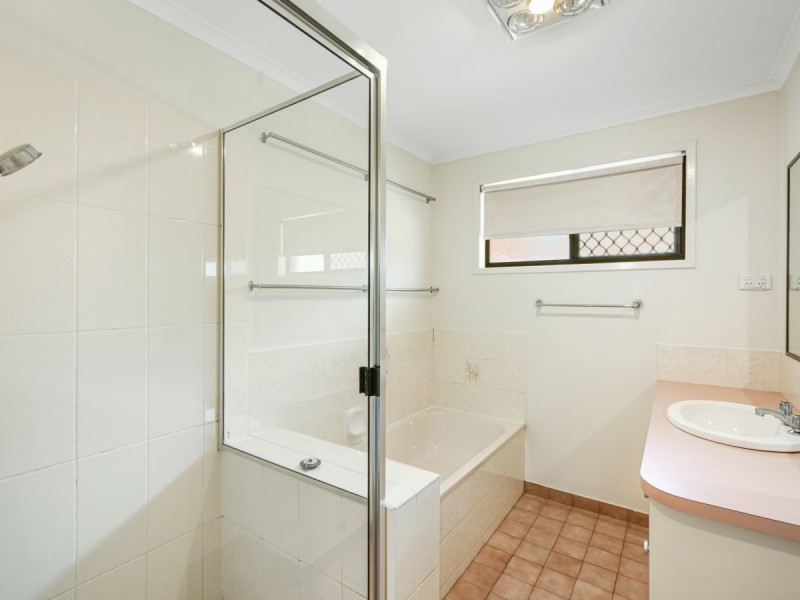 22 Werth, Oakey QLD 4401