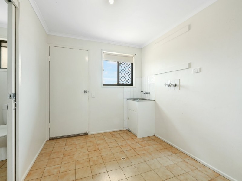 22 Werth, Oakey QLD 4401