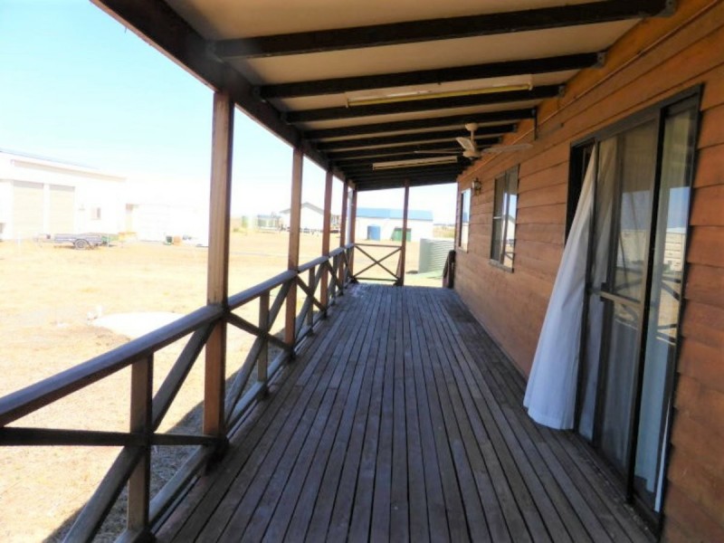28 Earl Street, Jondaryan QLD 4403