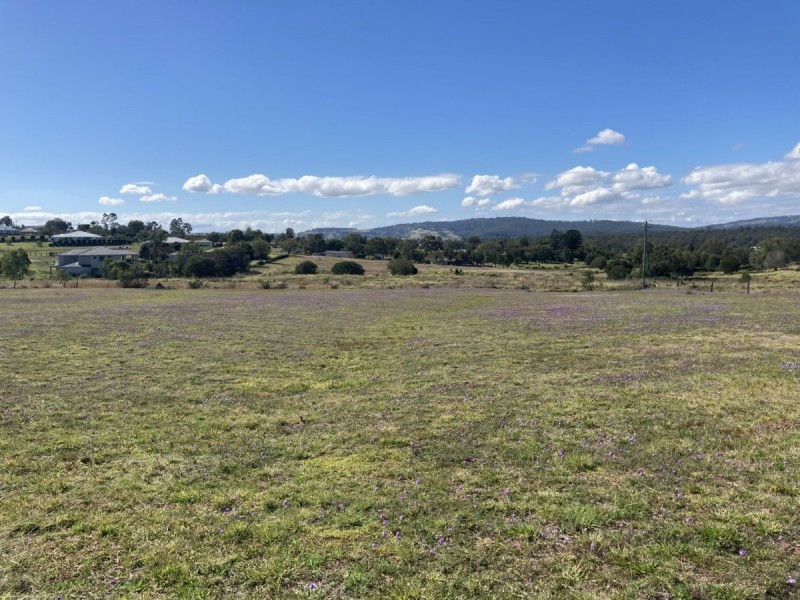 Ridgevale Drive, Regency Downs QLD 4341