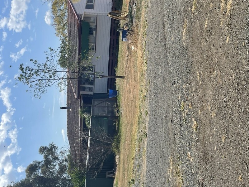 28 west street, Oakey QLD 4401