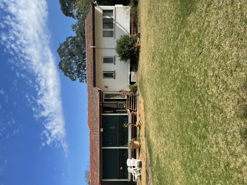 28 west street, Oakey QLD 4401
