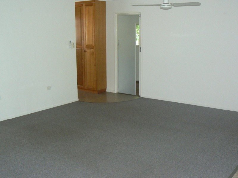24 Werth Street, Oakey QLD 4401