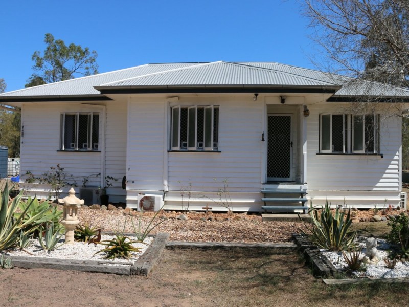 11 Banksia Court, Morton Vale QLD 4343