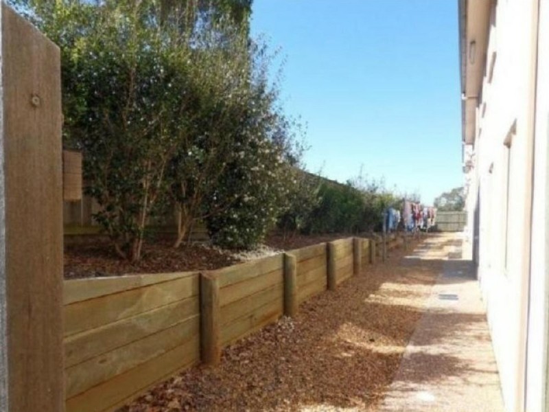 Unit 8/5-7 Uniplaza Court, Kearneys Spring QLD 4350