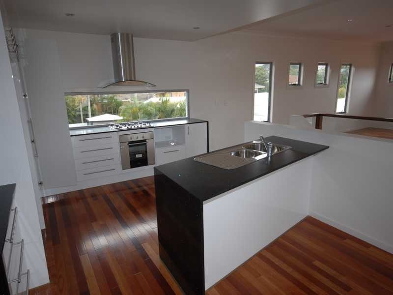 Unit 1 & 2/56 Sunshine Parade, Miami QLD 4220