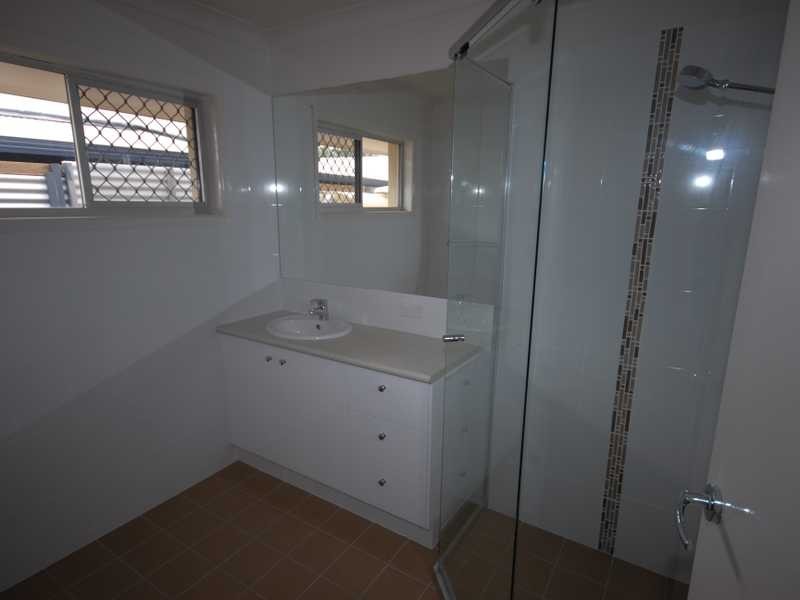 Unit 1 & 2/56 Sunshine Parade, Miami QLD 4220