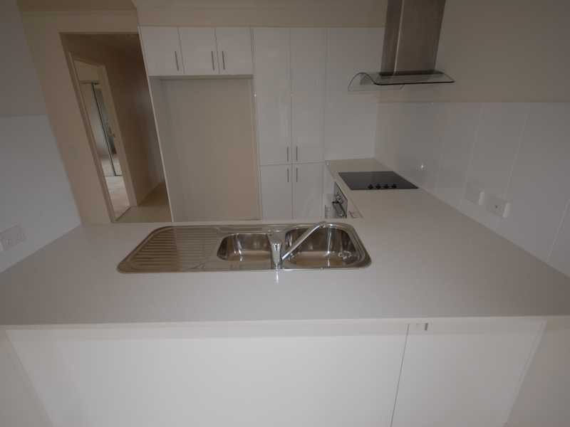 Unit 1 & 2/56 Sunshine Parade, Miami QLD 4220