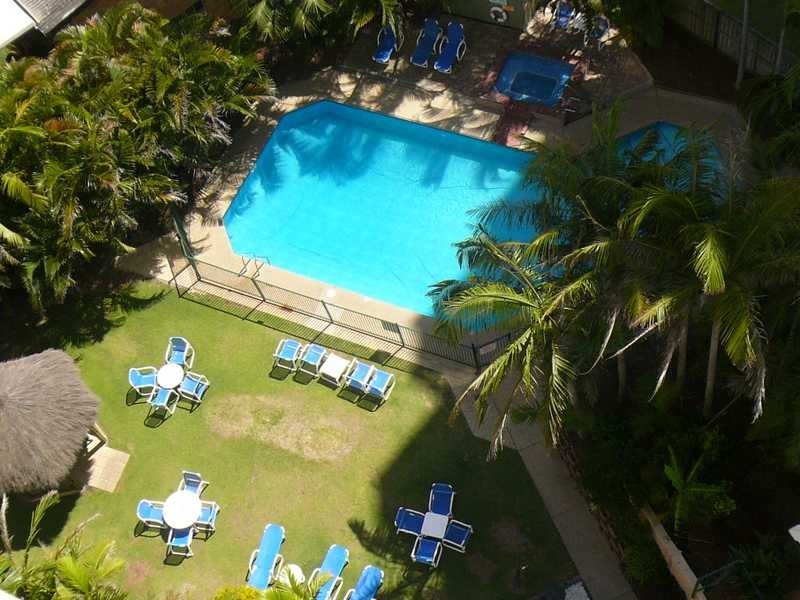 Unit 41/1941 Gold Coast Highway, Burleigh Heads QLD 4220