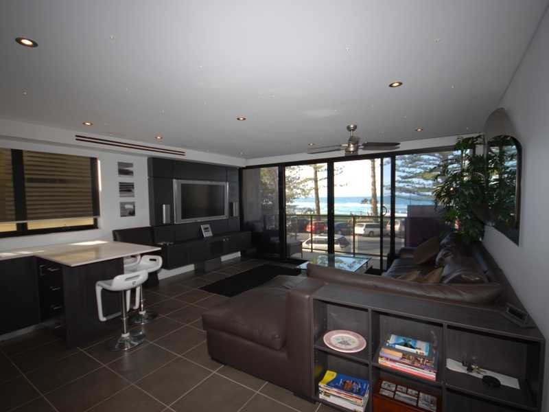 Unit 3/24 Goodwin Terrace, Burleigh Heads QLD 4220