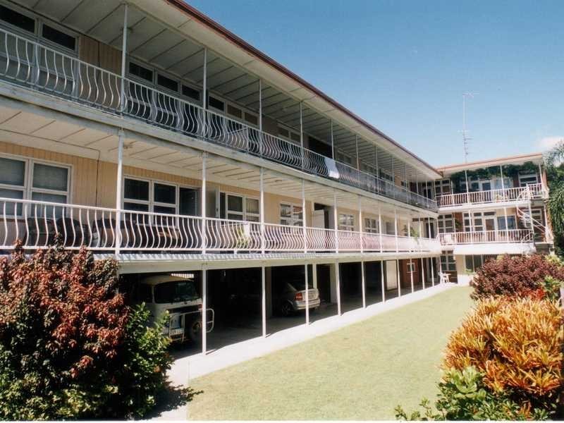 Unit 9/14 The Esplanade, Burleigh Heads QLD 4220