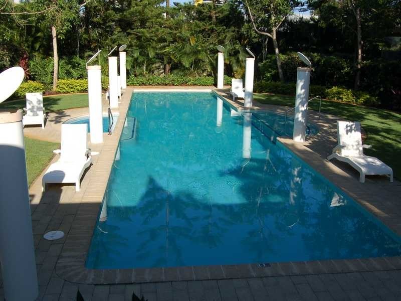 Unit 2/3-7 Eady Avenue, Broadbeach Waters QLD 4218