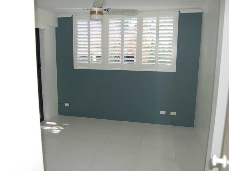 Unit 2/3-7 Eady Avenue, Broadbeach Waters QLD 4218