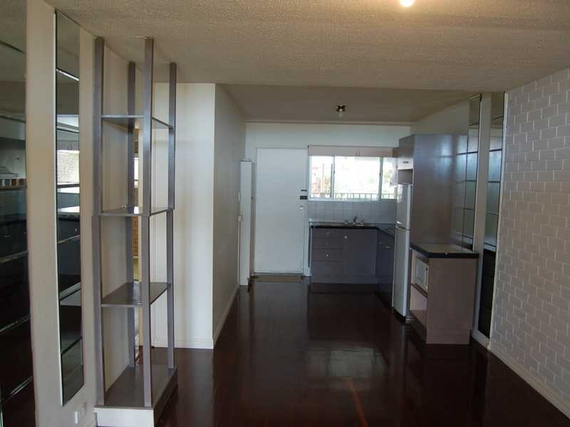 Unit 1/296 The Esplanade, Burleigh Heads QLD 4220