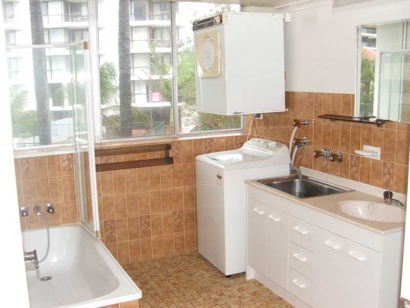 6/30 The Esplanade, Burleigh Heads QLD 4220