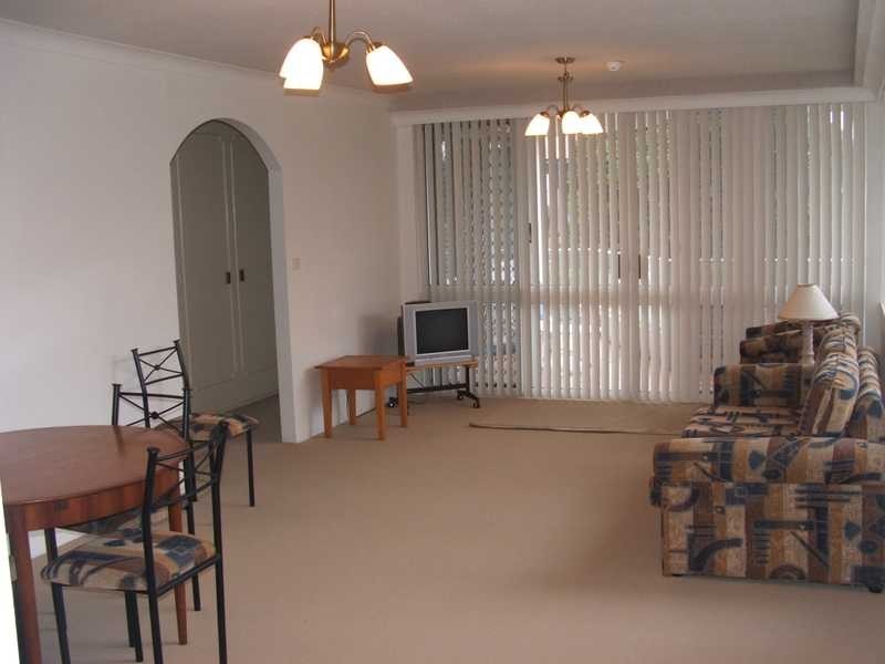 6/30 The Esplanade, Burleigh Heads QLD 4220