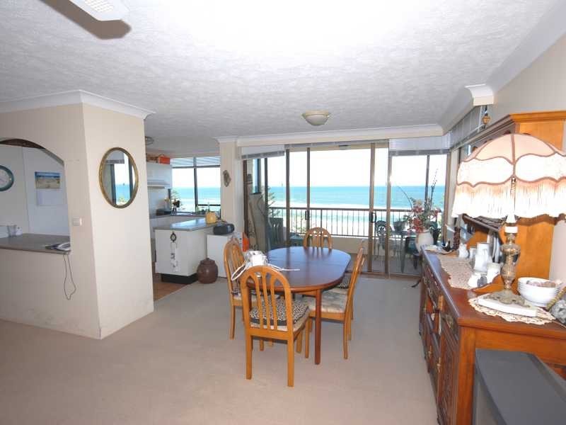 28/114 The Esplanade, Burleigh Heads QLD 4220