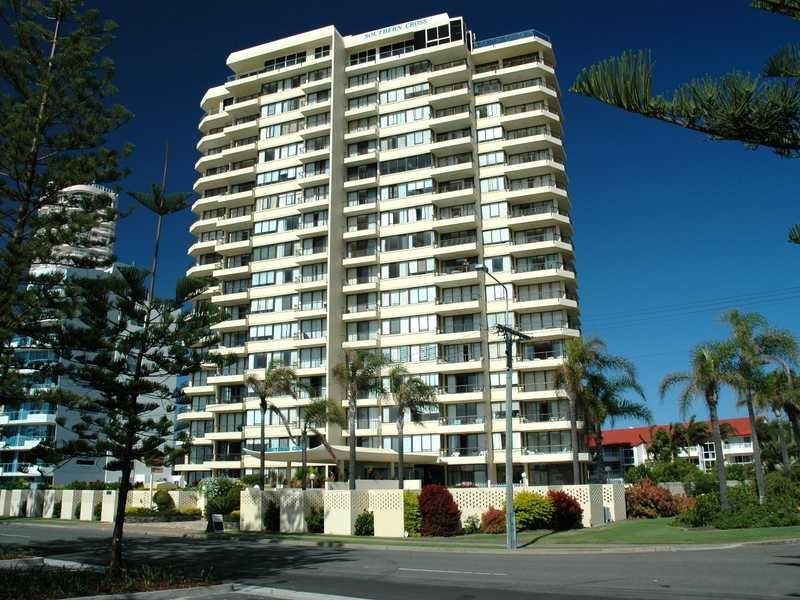 28/114 The Esplanade, Burleigh Heads QLD 4220