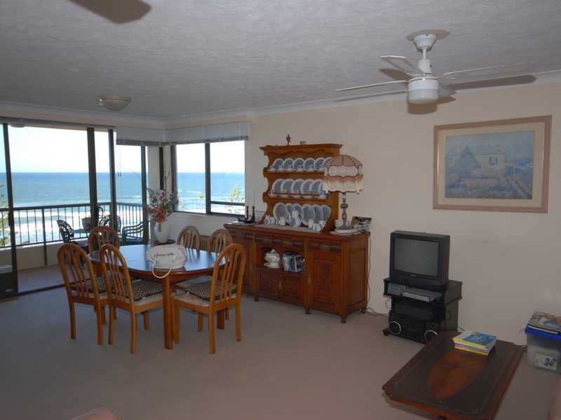 28/114 The Esplanade, Burleigh Heads QLD 4220
