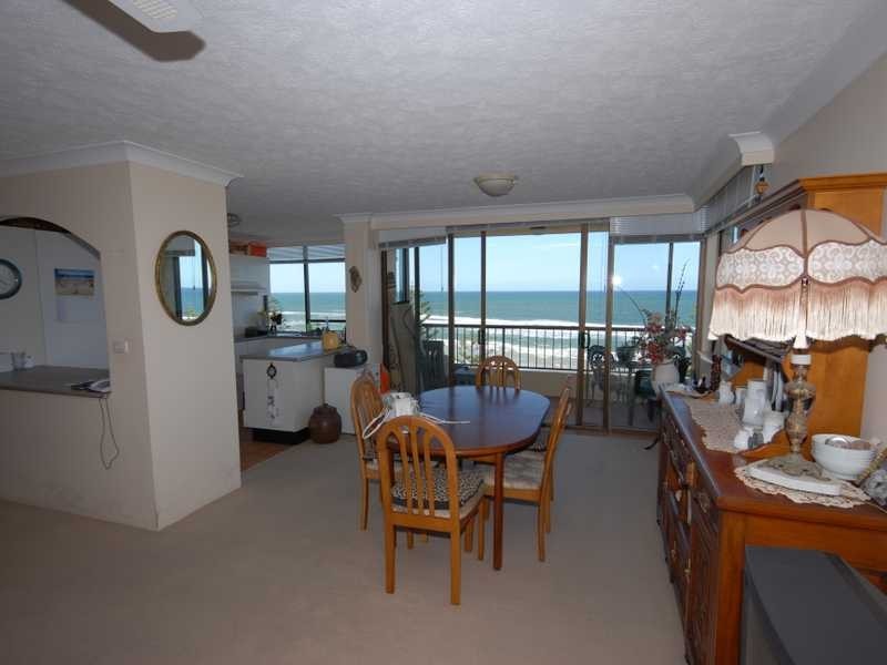 28/114 The Esplanade, Burleigh Heads QLD 4220