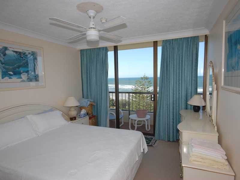 28/114 The Esplanade, Burleigh Heads QLD 4220