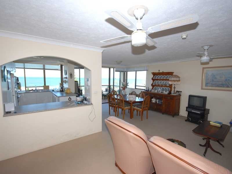 28/114 The Esplanade, Burleigh Heads QLD 4220