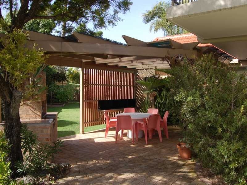 4 Ruff Court, Burleigh Waters QLD 4220