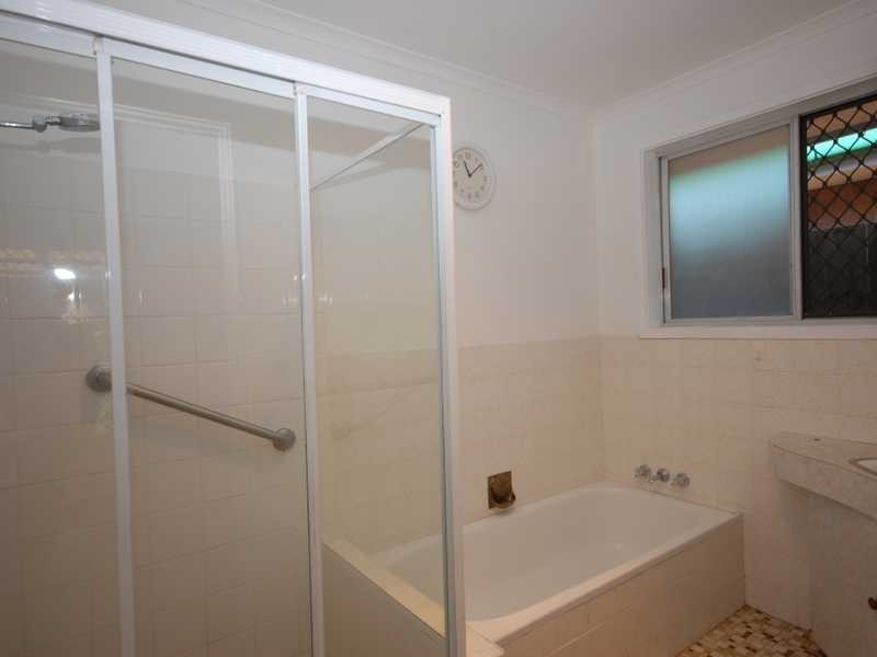 38 Chainey Avenue, Miami QLD 4220