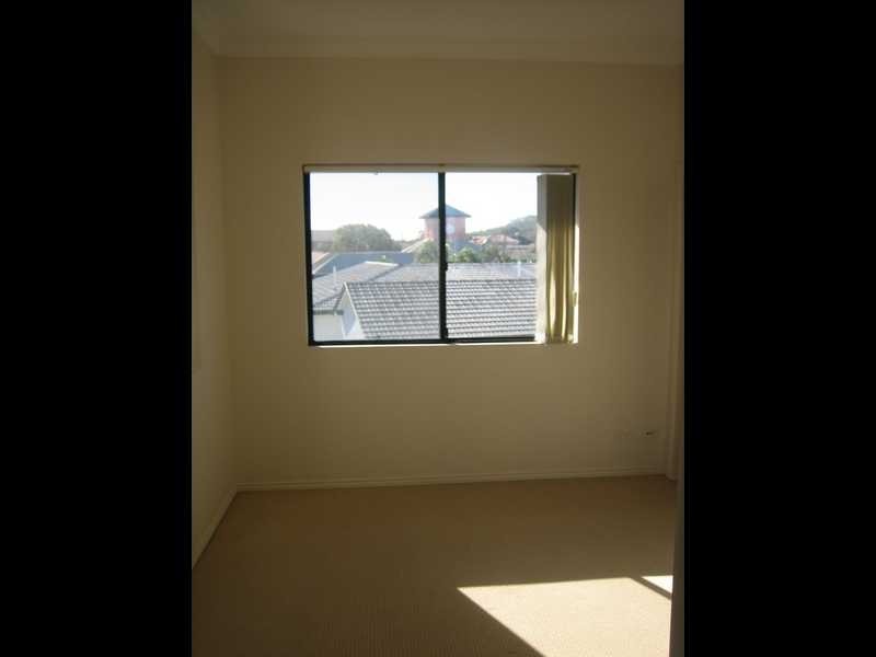 Apartment 9/2008 Gold Coast Highway, Miami QLD 4220