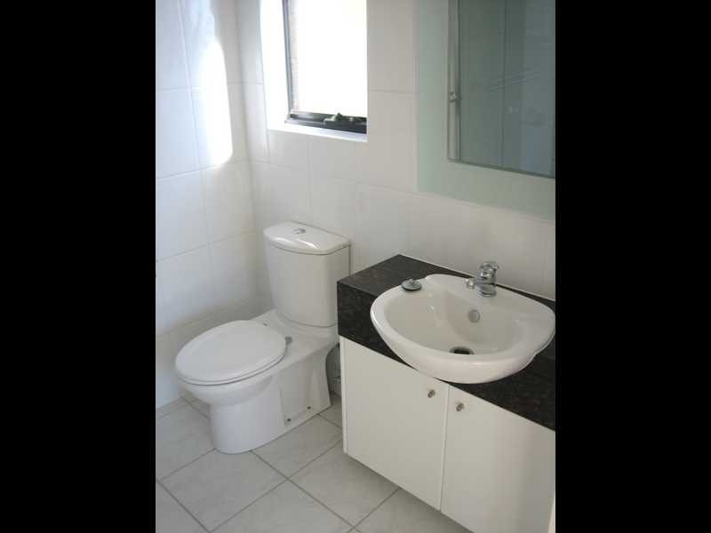 Apartment 9/2008 Gold Coast Highway, Miami QLD 4220