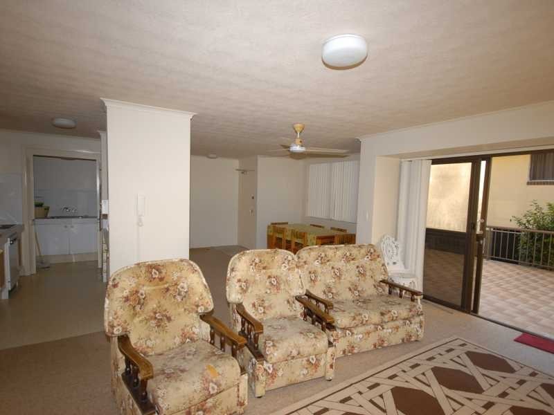 Unit 4/1927 Gold Coast Highway, Burleigh Heads QLD 4220