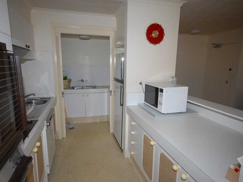 Unit 4/1927 Gold Coast Highway, Burleigh Heads QLD 4220