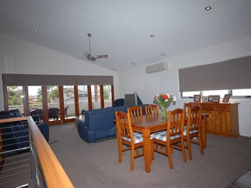 Unit 1/8 Acanthus Avenue, Burleigh Heads QLD 4220