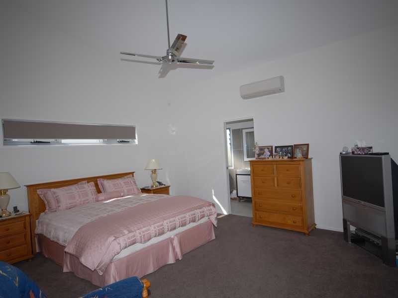 Unit 1/8 Acanthus Avenue, Burleigh Heads QLD 4220